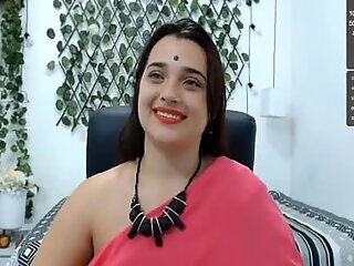 Indian hot webcam chubby girl show her bigboobs and sexy shaved pussy